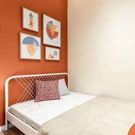 Cute In Akacfa St, Moon Apartment