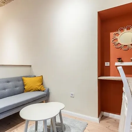 Daire Cute In Akacfa St, Moon *