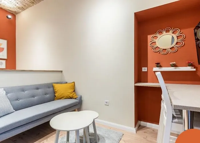 Apartment Cute In Akacfa St, Moon *