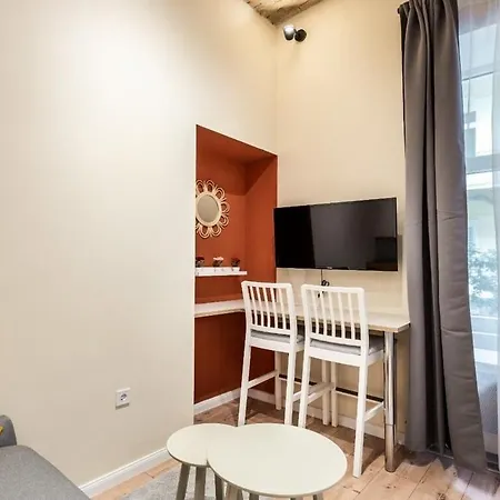 Cute In Akacfa St, Moon